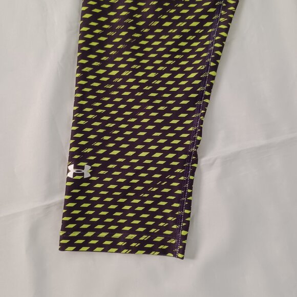 Under Armour Heat Gear Compression Leggings Cropped Capri Pants Printed Size M - Picture 3 of 7